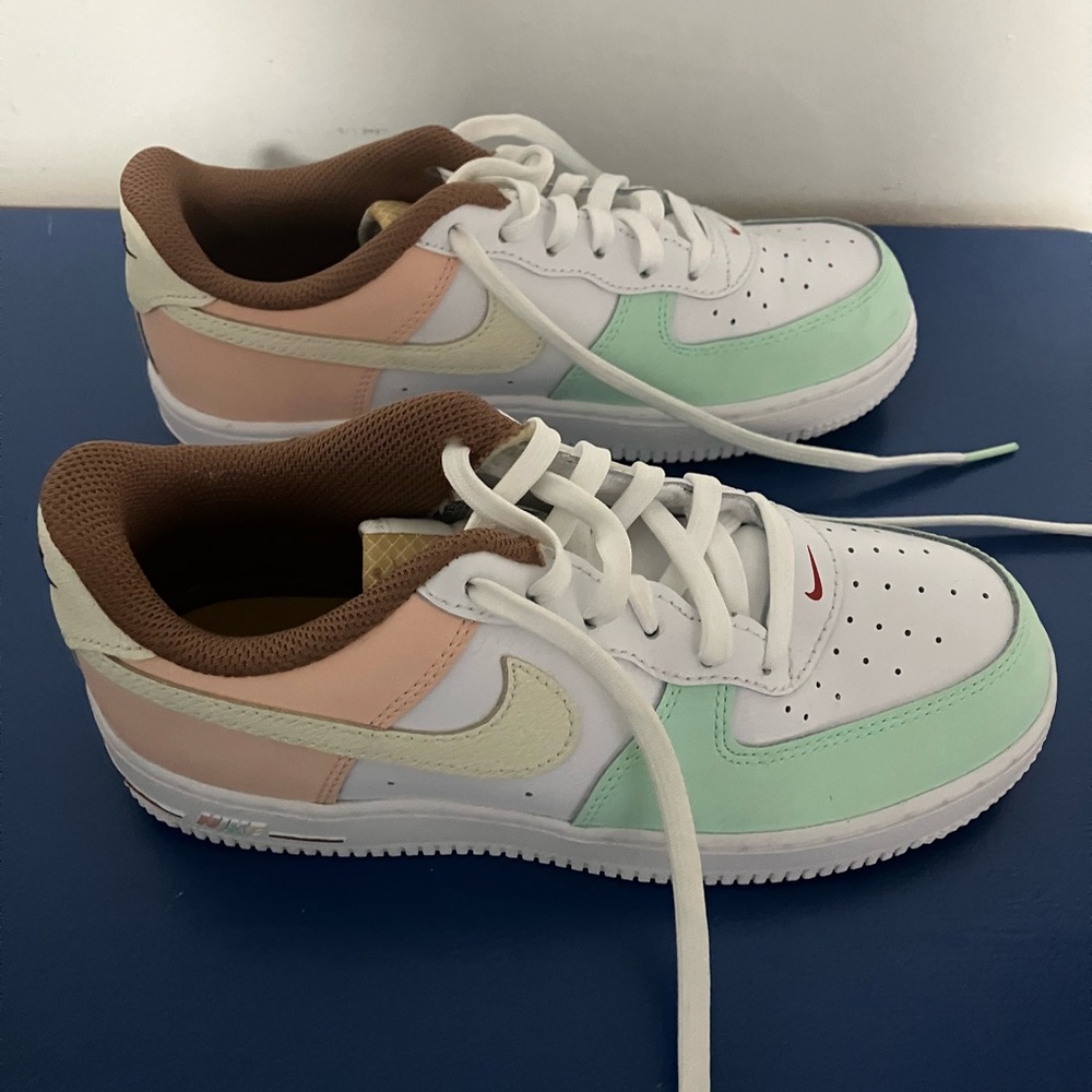 Nike Air Force 1 Pastel Sneakers